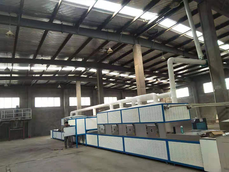 選對微波烘干設(shè)備不難！多行業(yè)適配方法 + 低碳考量