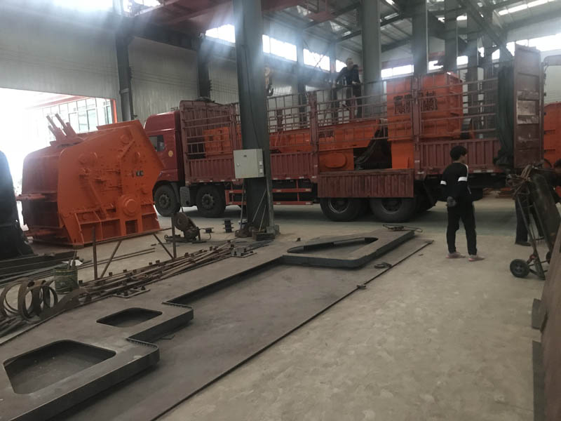 移動破碎篩分站廠家 移動破碎篩分站廠家