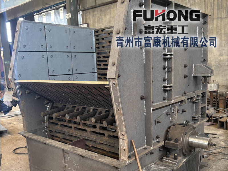 液壓開箱1016錘式破碎機(jī) 液壓開箱1016錘式破碎機(jī)