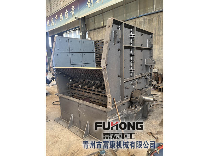 特殊定制液壓開箱1016錘式破碎機(jī) 特殊定制液壓開箱1016錘式破碎機(jī)